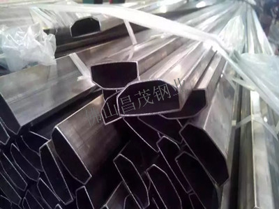 D形管.jpg D形管.jpg